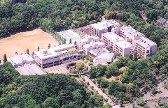 学校法人昭和薬科大学